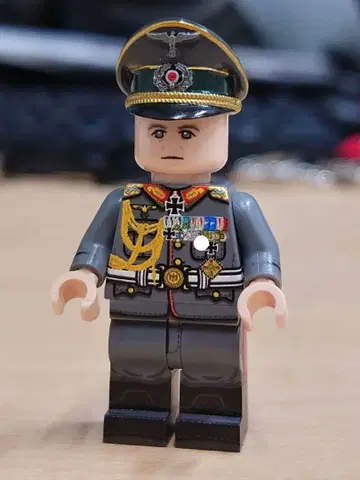 초레어 [ 새상품 ] 국방군 원수 발터 폰 브라우히치 LEGO 레고 호환
