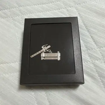 진격의 거인 귀걸이