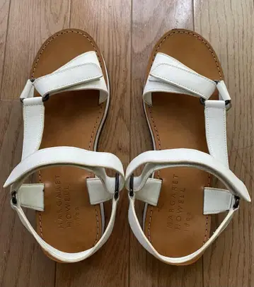 MARGARET HOWELL 화이트 샌들 23cm