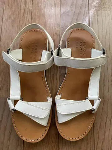MARGARET HOWELL 화이트 샌들 23cm