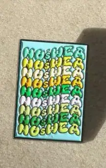 NoSWEA 하나무라 소우타 핀 배지