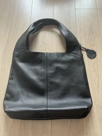극미품 노트르파볼리 토트백 여성용 가죽 대용량 블랙