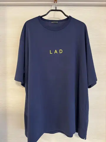 LAD MUSICIAN 22SS 로고 빅 티셔츠 네이비