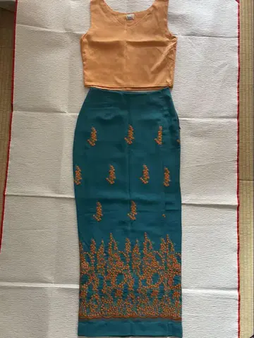 터콰이즈 블루와 오렌지 론지