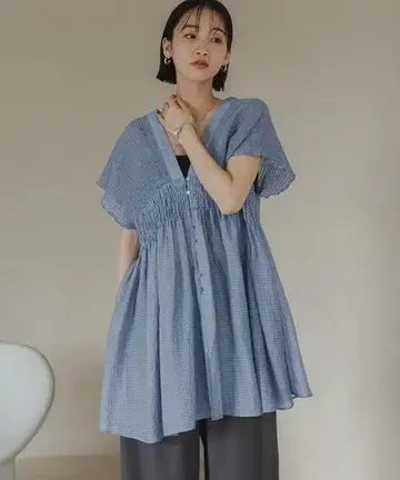 LOWRYS FARM 셔링 튜닉 프렌치 슬리브
