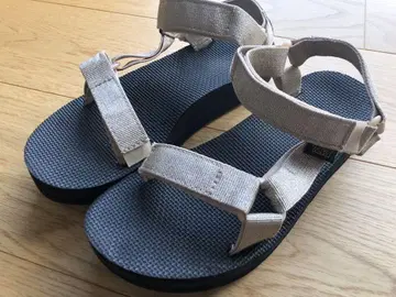 Teva 스포츠 샌들 골드