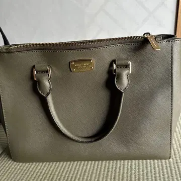 MICHAEL KORS 올리브 그린 핸드백