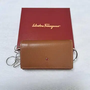 페라가모 6연 키케이스 지폐 수납 공간 포함 천연 가죽 Ferragamo