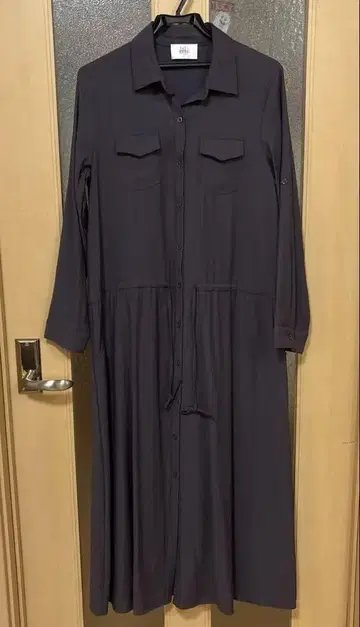 HUGU 다크 그레이 셔츠 원피스