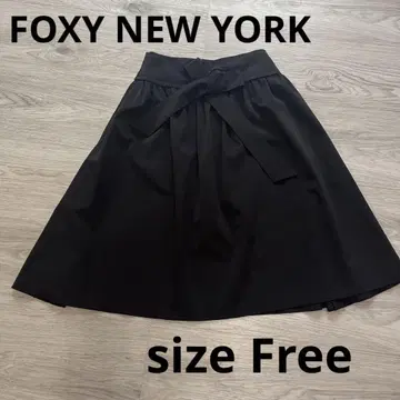 FOXY NEW YORK 리본 포함 블랙 플레어 스커트 무릎 기장 블랙
