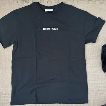 BT21FRGMT 티셔츠 블랙