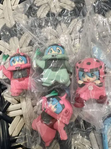건담 x 하츠네 미쿠 피규어 컬렉션