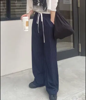 미사용 새상품 택 포함 ISOOK 슬랙스 네이비 팬츠