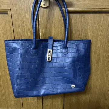 네이비 크로커다일 패턴 백 라 바간제리