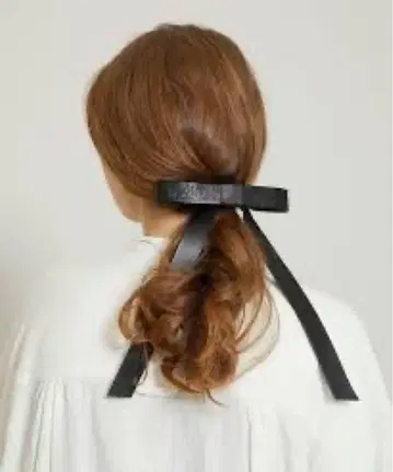 후미에타나카 가죽 리본 헤어 커프