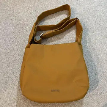 CAMPER 캠퍼 숄더 머스타드