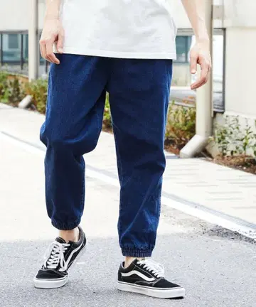 [거의 새 상품급] FREAK'S STORE 스트레치 조거 팬츠 데님