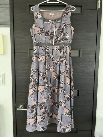 axes femme 꽃무늬 슬리브리스 A라인 원피스