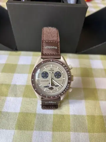 Swatch Mission to Saturn 손목시계