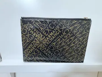 ARMANI EXCHANGE 로고 클러치백