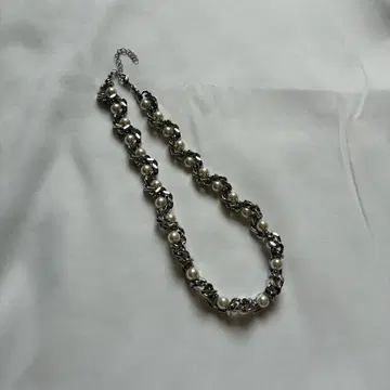 pearl silver necklace