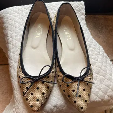 Le Talon 베이지 블랙 도트 플랫슈즈 24cm