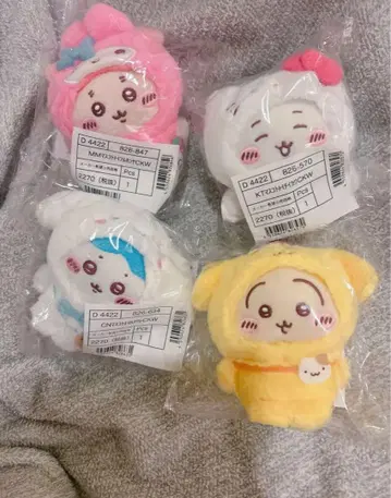 치이카와 x 산리오 캐릭터즈 마스코트 홀더 4종 세트 키티, 마이멜로디