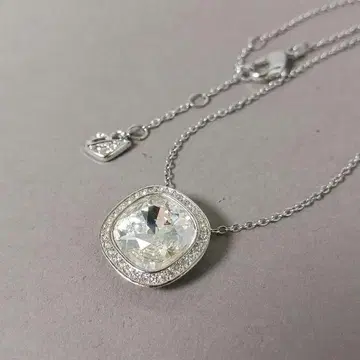 [ 새상품급 ] SWAROVSKI 스와로브스키 목걸이 실버 스퀘어