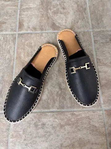 ZARA 남성용 블랙 금장 장식 슬립온 샌들
