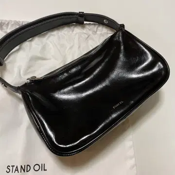 STAND OIL 블랙 가죽 숄더백