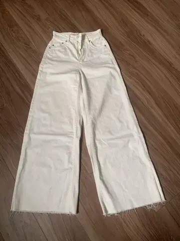 YANGK 화이트 와이드 레그 데님 23