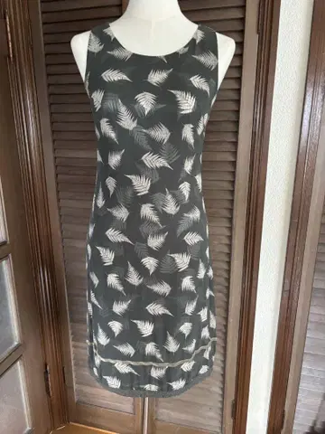 Laura Ashley 민소매 무릎 기장 원피스 사이즈 7