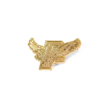palace eagle pin badge gold 팔라스 핀 배지