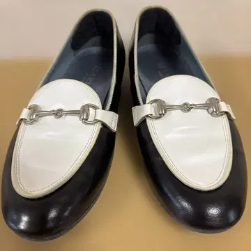 하루타 비트 로퍼 [화이트 블랙]