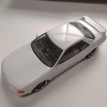r32 프라모델