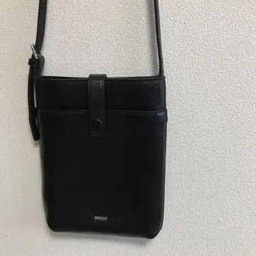 새상품급 바르코스 프론트 포켓 부착 블랙 가죽 미니백