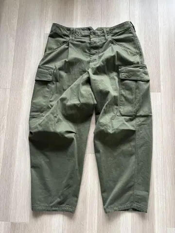 Cellar Door 셀러 도어 코튼 시어서커 카고 팬츠 올리브