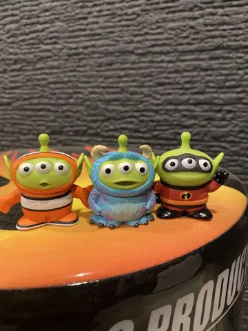 에이리언 피규어 3체 세트