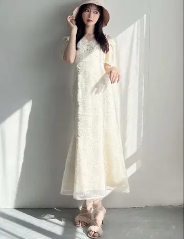 [새상품급] 자수 시어 원피스 resexxy