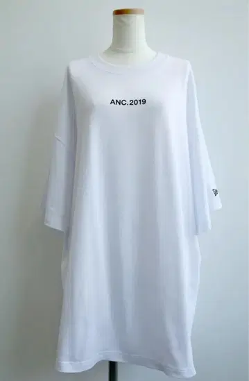 새상품! ANIECA NEW ERA 콜라보 T셔츠