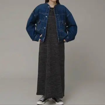 새상품급 어반 리서치 스트레이트 라인 컷 원피스