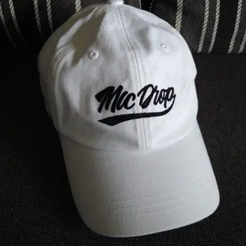 BTS McDrop 화이트 캡 정품