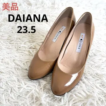 새상품급 다이애나 스틸레토 에나멜 펌프스 베이지 23.5 일본제