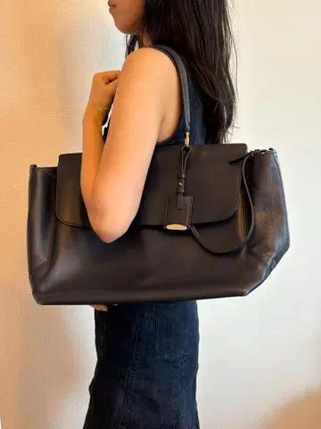 JIL SANDER 네이비 가죽 숄더백