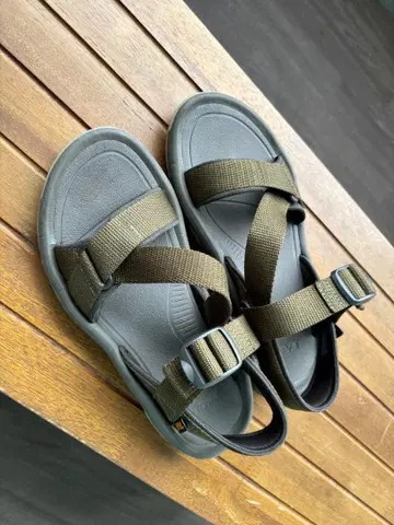 Teva 스포츠 샌들 올리브 카키