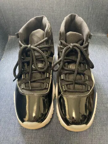 Air Jordan 11 쥬빌리