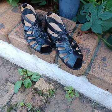 Stilmoda 블랙 오픈토 샌들 38