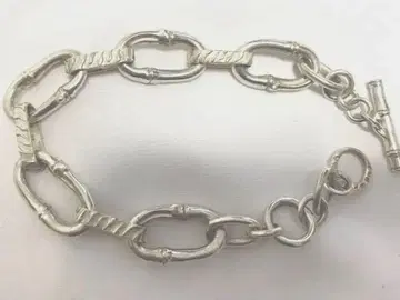 거의 새상품 미착용 정가 72600엔 실버 브루나보인 타케토라 블레스
