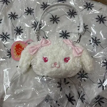 우사쿠미야 쨩 파우치 화이트