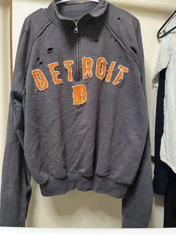 빈티지 숏 기장 하프 지퍼 Detroit